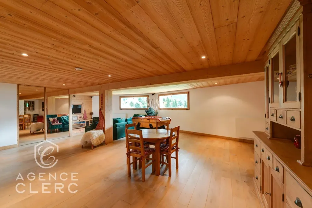 Sala da pranzo - Chalet with Ski Access near La Clusaz