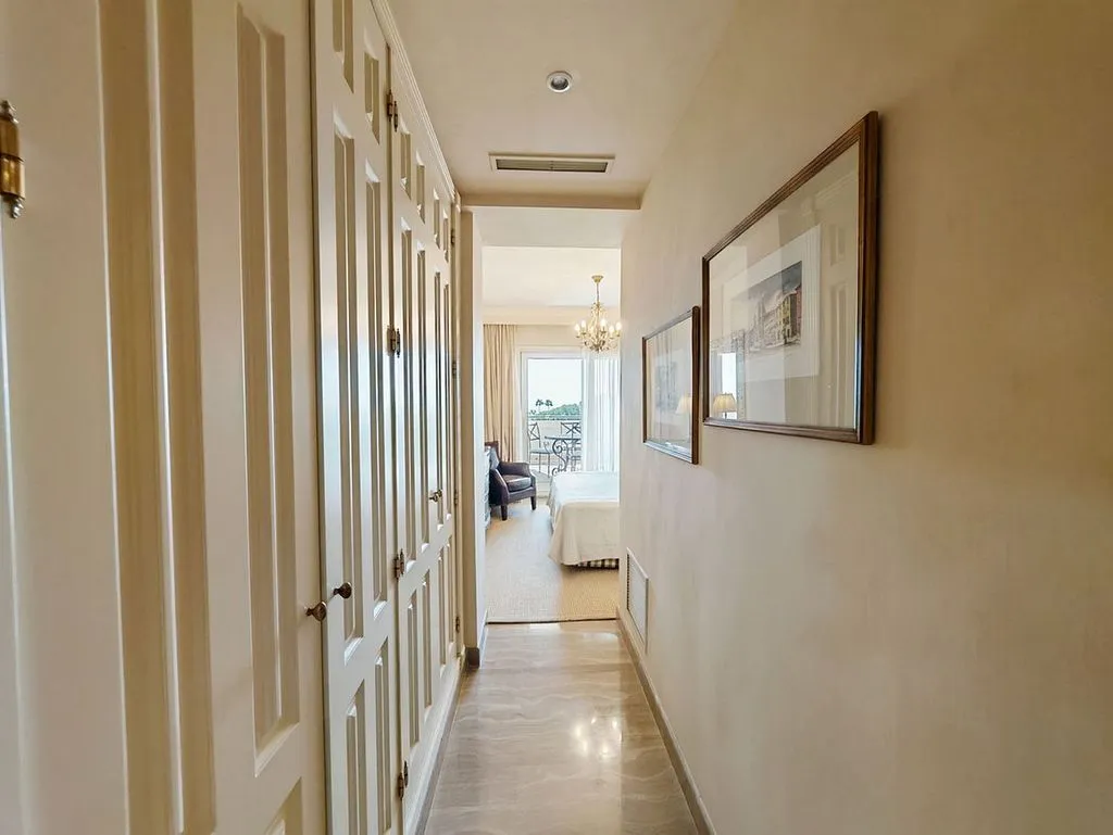 Esik - Luxury Apartment with Sea View in Sierra Blanca, Marbella