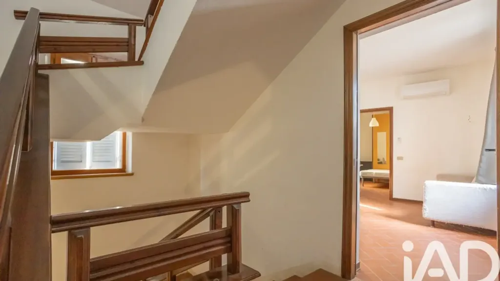 Pièces - 2-Bedroom Apartment in Historic Centre, Monte San Vito