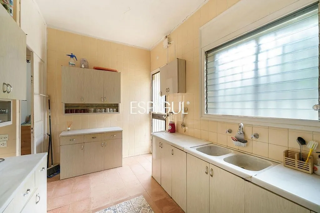 Cuisine - Chalet with Pool and Terrace in Alella