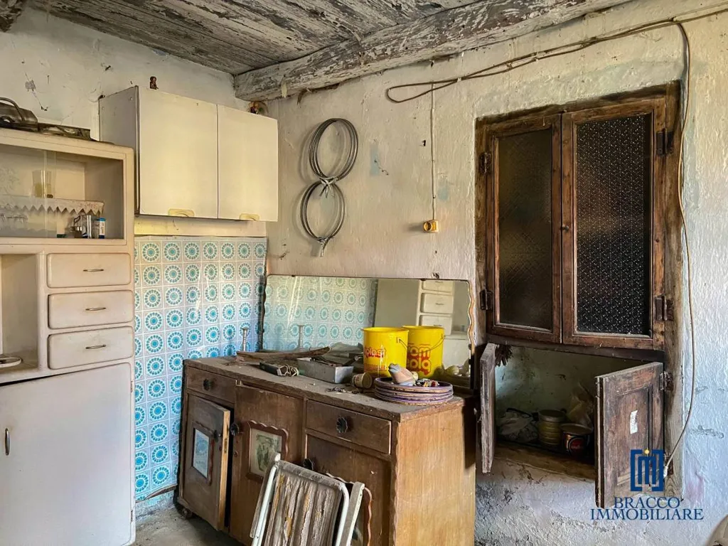 Cuisine - Historic Casale with Panoramic Views in Cortemilia