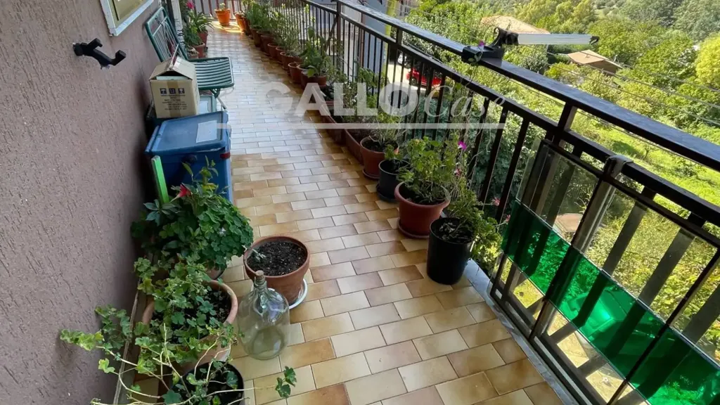 Balcon - Apartment with Balconies near Cosenza