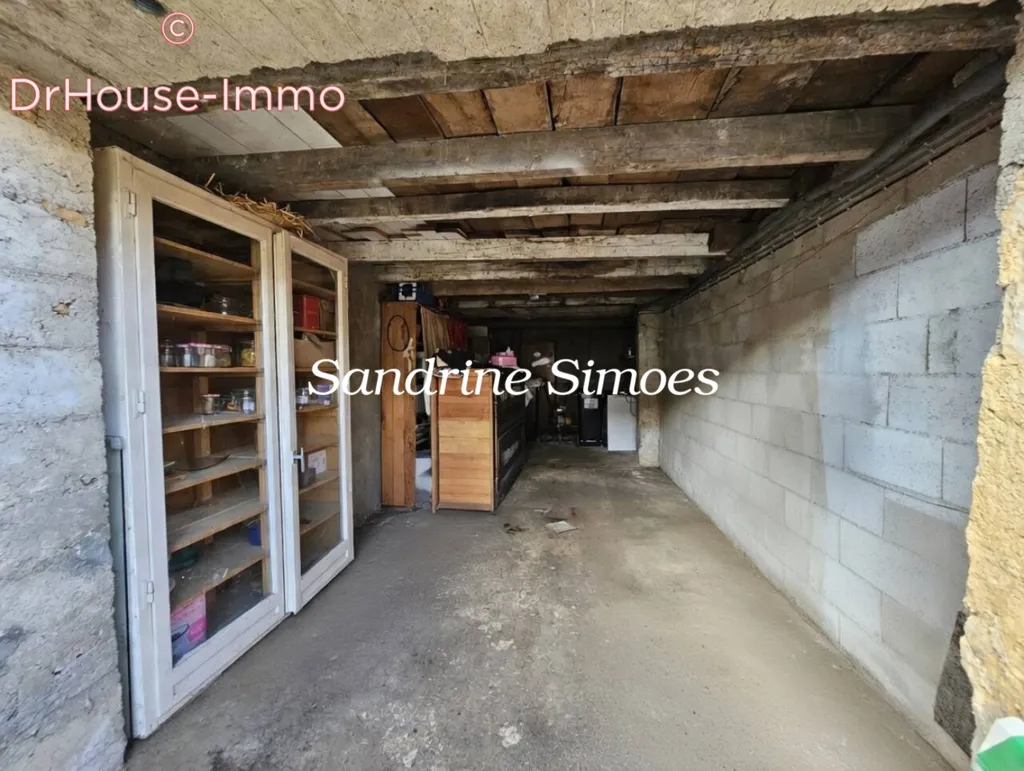 Garage - Maison avec Terrain et Dépendances à Montmorillon