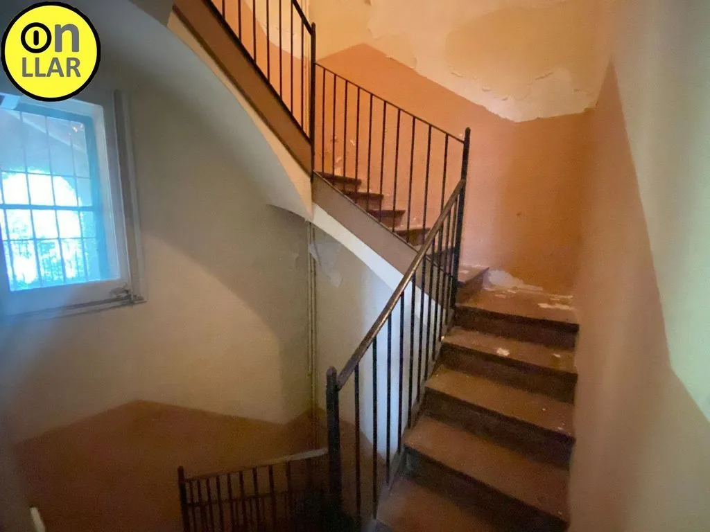 Stanze - Rustic Finca with Extensive Garden in Cardedeu