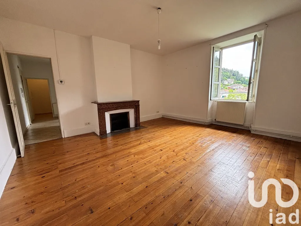 Elutuba - Bright Apartment with Private Parking in Vals-les-Bains