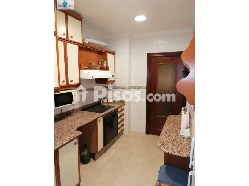 Kitchen - 4-room apartment in ES
