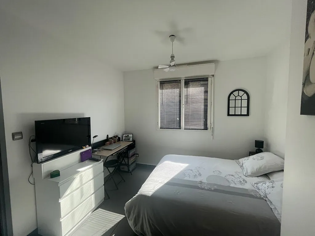 Camere da letto - T2 Apartment with Balcony in Janneyrias