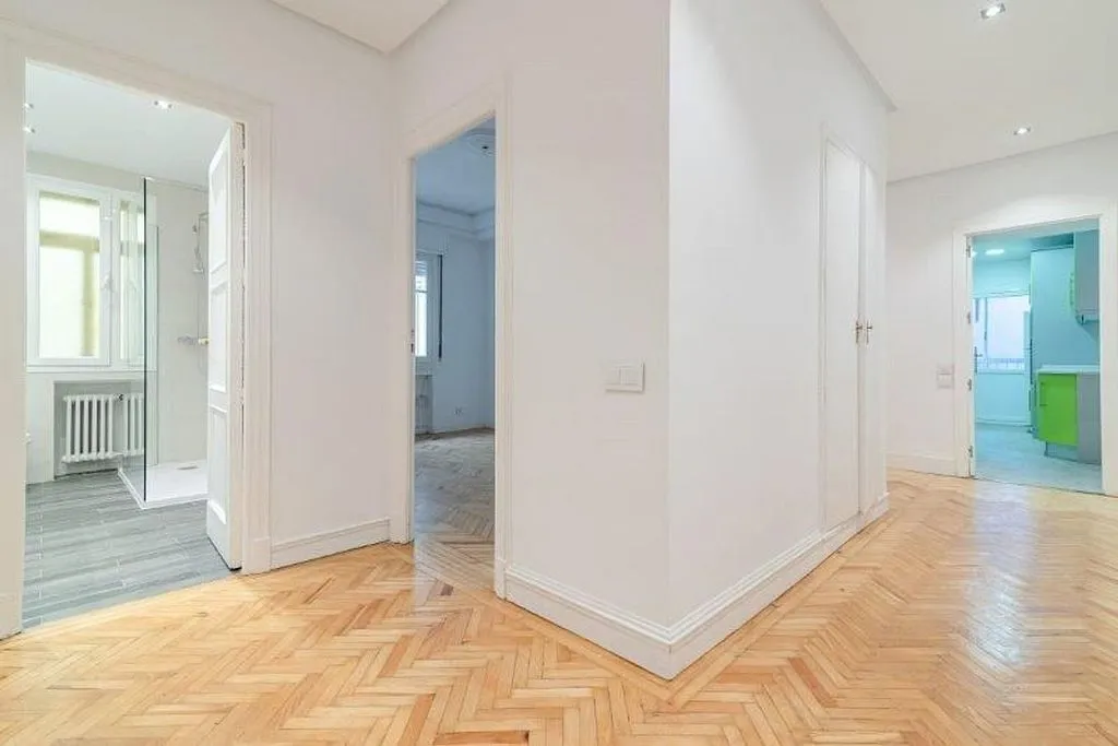 Séjour - 4-Bedroom Flat with Air Conditioning in Goya