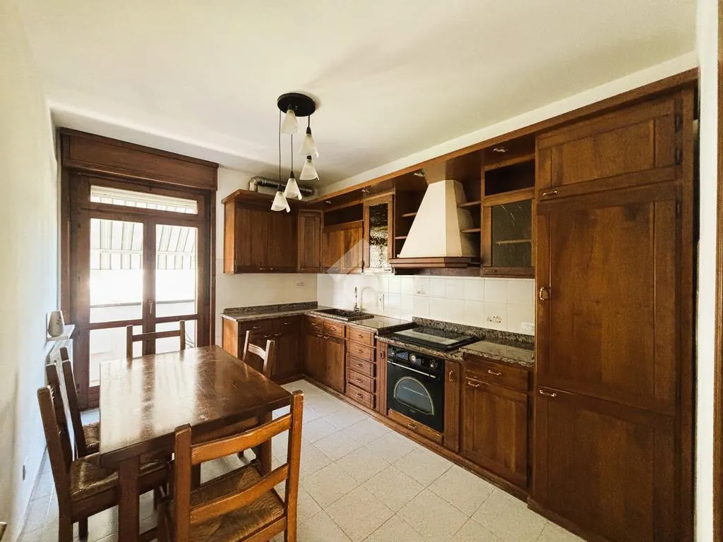 Cuisine - Four-Bedroom Apartment with Balcony in Borgo Virgilio