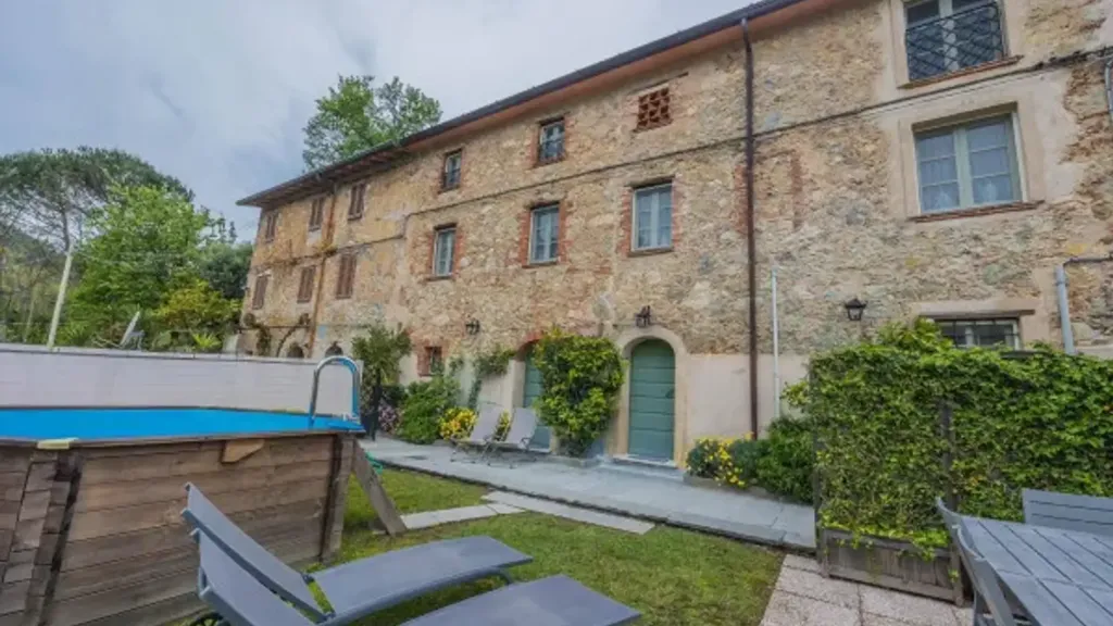 Aed - Rustic House with Sea Access in Camaiore