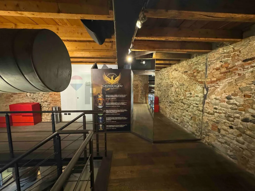 Pièces - Commercial Space in Varese Pedestrian Zone