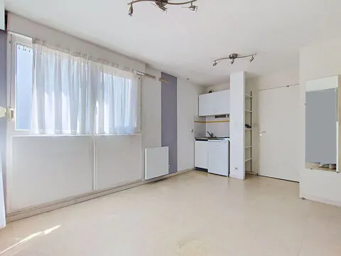 Soggiorno - Studio with Balcony near Dijon University