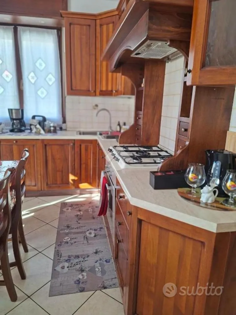 Cuisine - Bright Apartment with Balcony in Aosta