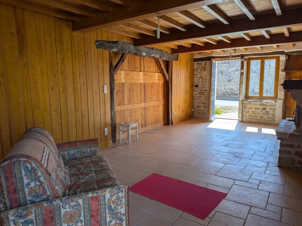 Elutuba - Stone House with Extension Potential in Thoisy-la-Berchère