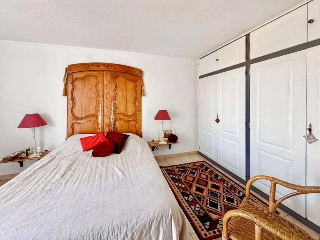 Camere da letto - 3-Bed Flat with Garden and Terrace in Saint-Raphaël
