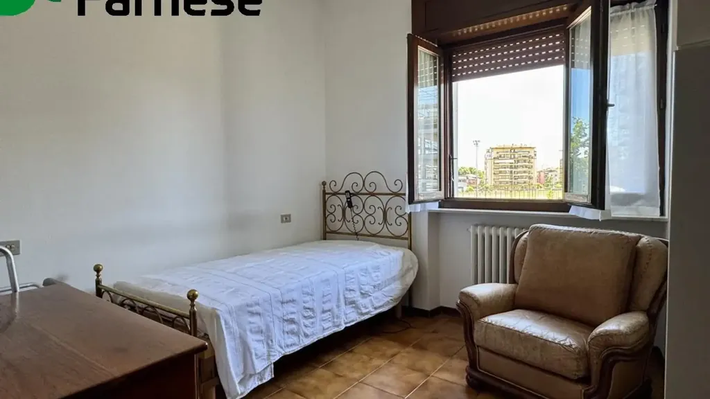 Chambres - Spacious Apartment with Balcony in Piacenza