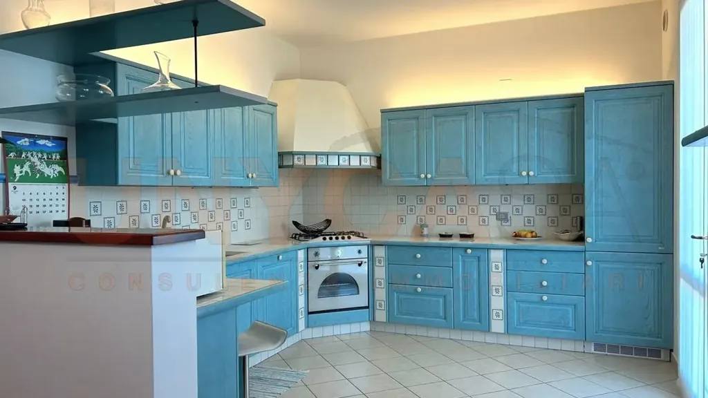 Kitchen - Villa with Private Park in Padova