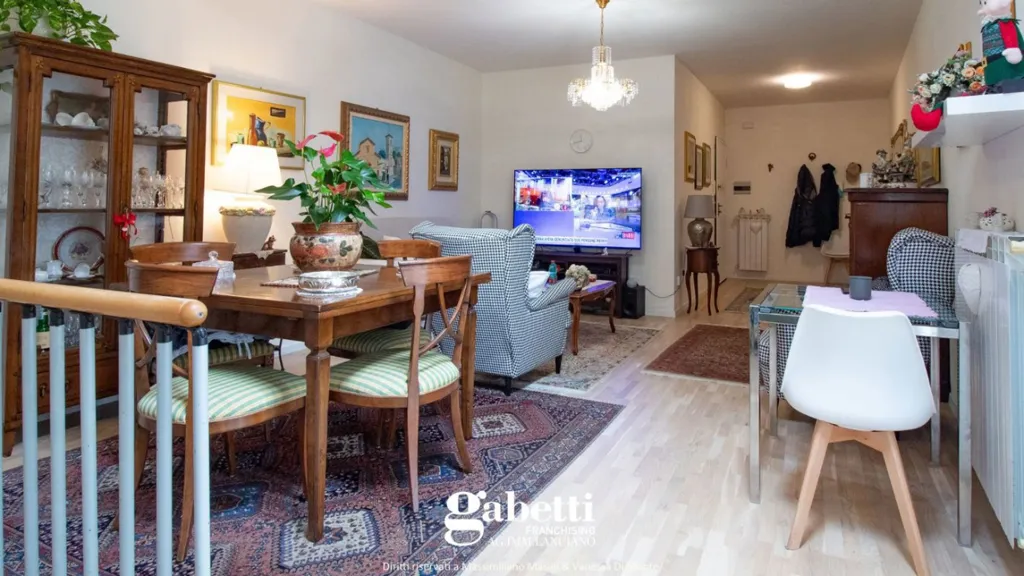 Séjour - Renovated Apartment with Single Aspect in Lanciano