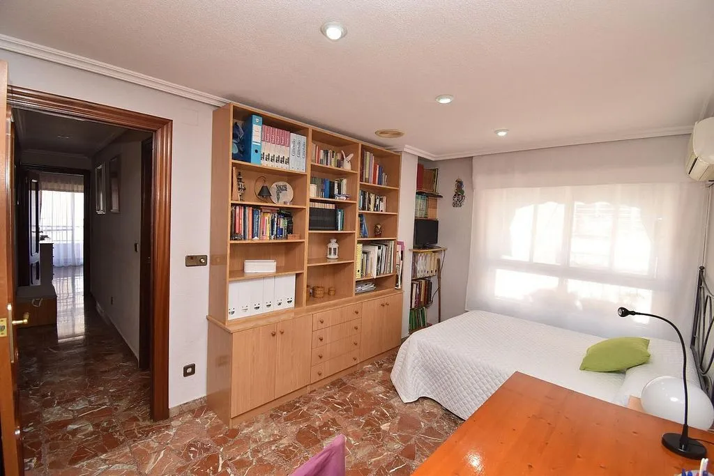 Bedrooms - Apartment with Balcony in Santa Pola Centre