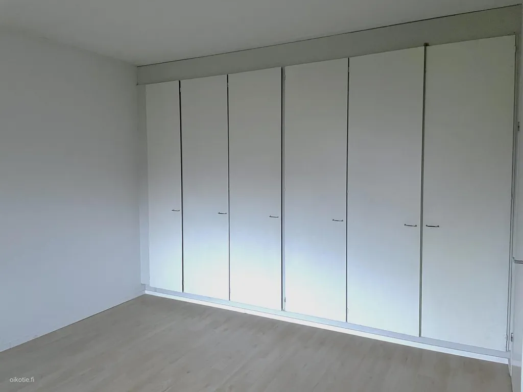 Pièces - Renovated Flat with Glazed Balcony in Ilpoinen
