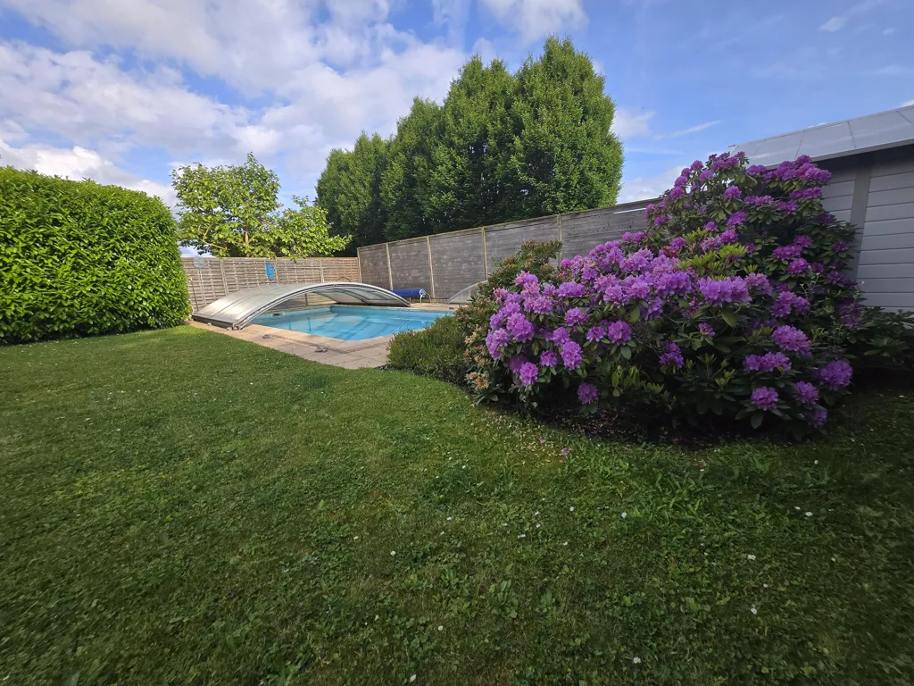 Pool - House with Pool in Estrées-Saint-Denis