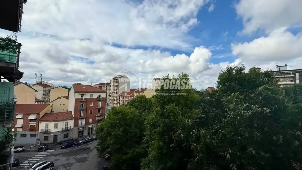Balcon - Bright 2-Bedroom Apartment with Terraces in Torino