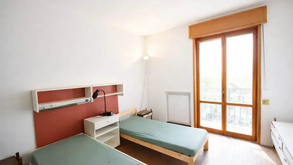Chambres - Spacious Apartment with Balcony in Piacenza