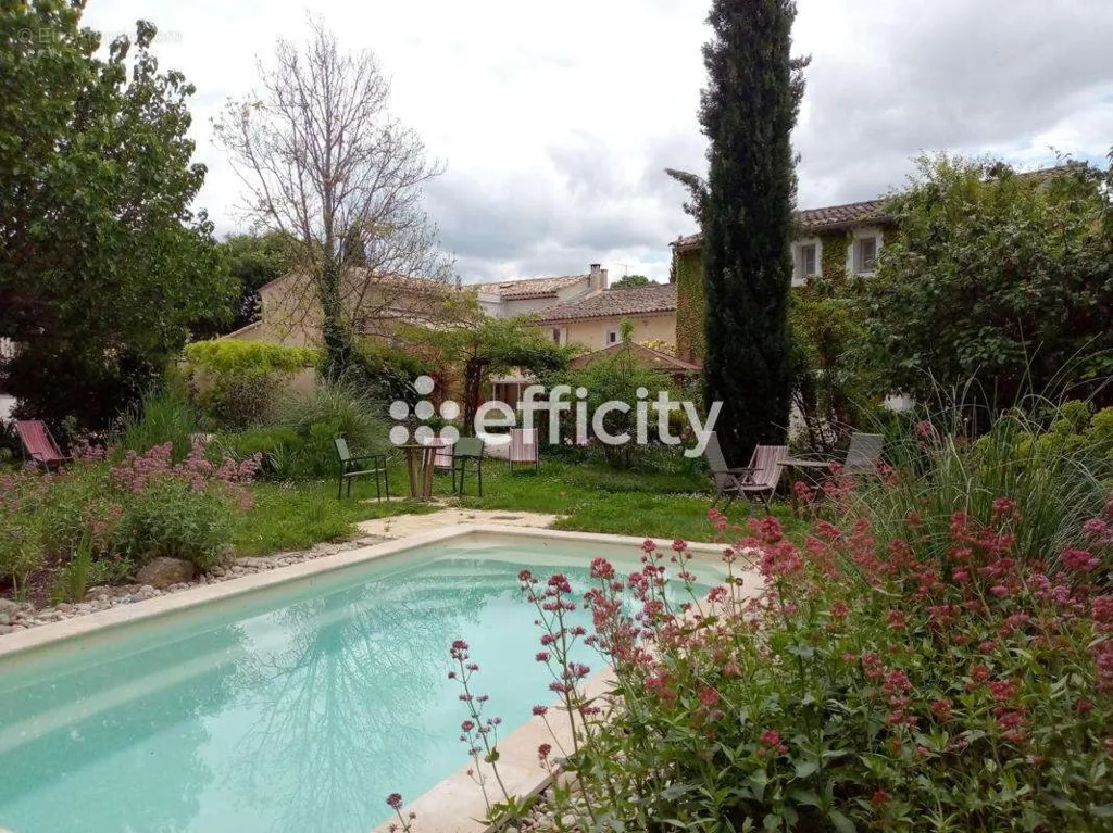 Maison 9 pièces à Roussillon