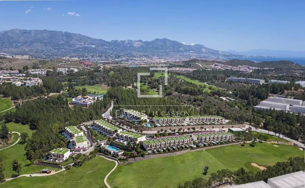 Õhuvaade - Luxury Villa with Golf Club Access in Málaga