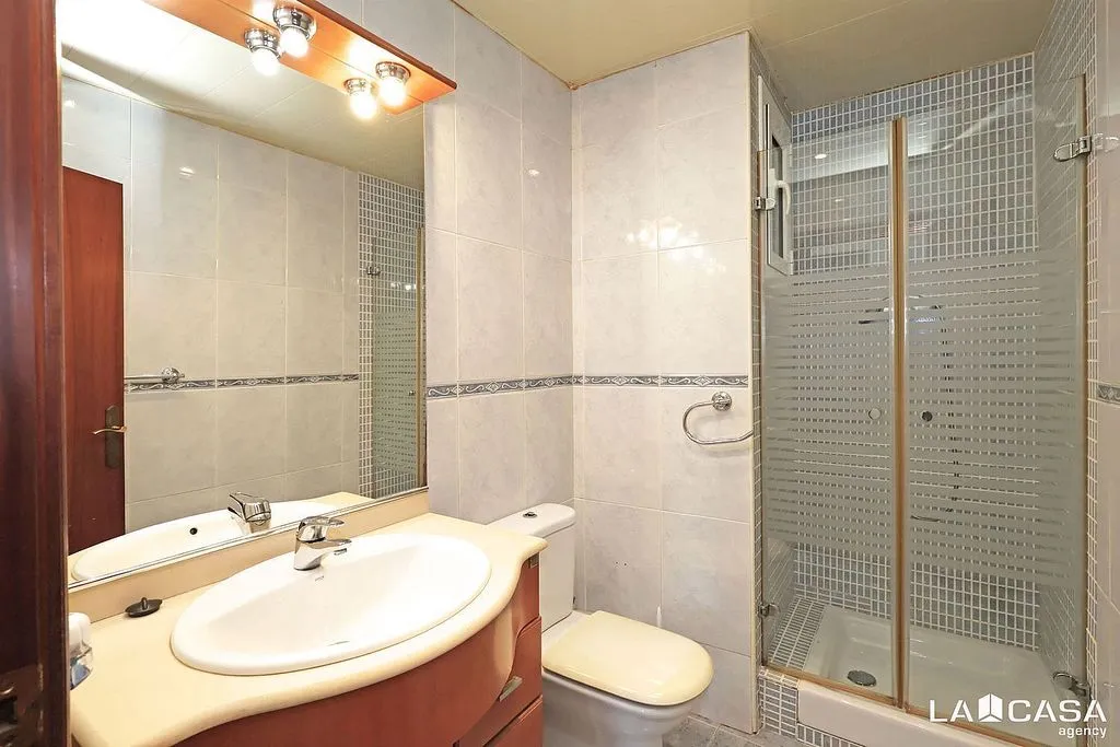 Bagni - Attic Flat with Balcony in Esplugues de Llobregat