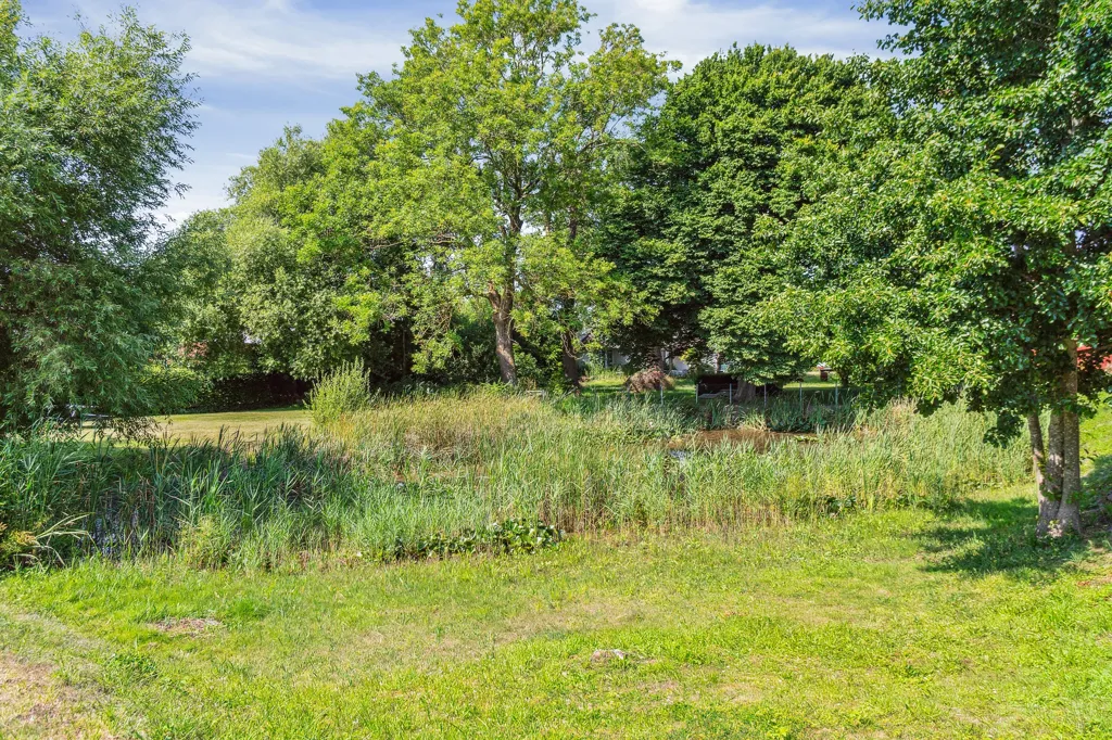 Aed - Year-Round Plot with 5G Coverage in Tranekær