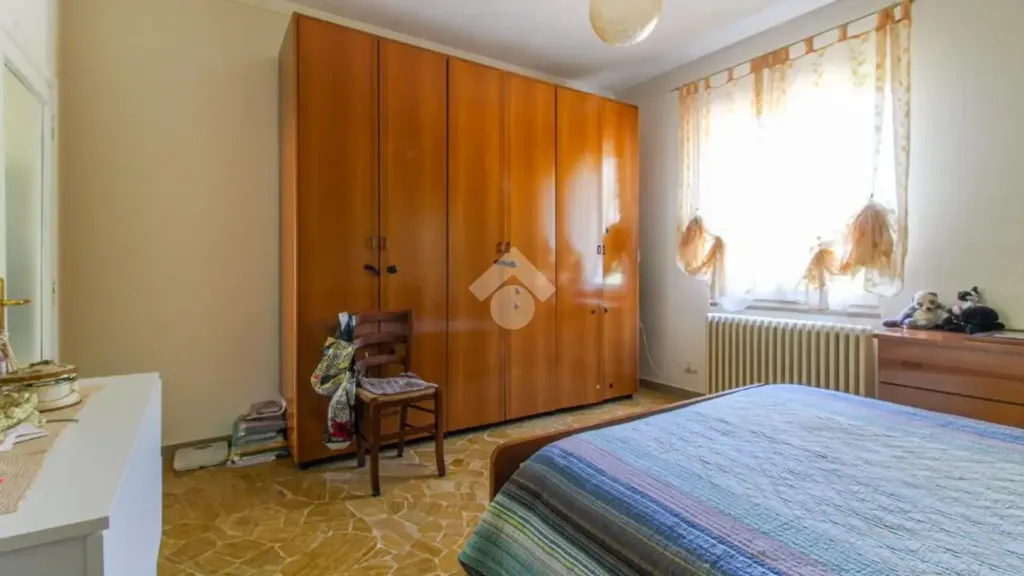 Magamistoad - Bifamiliar Villa with Garden in Barghe