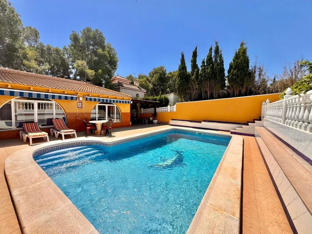 Piscine - Chalet with Pool in Los Balcones, Torrevieja