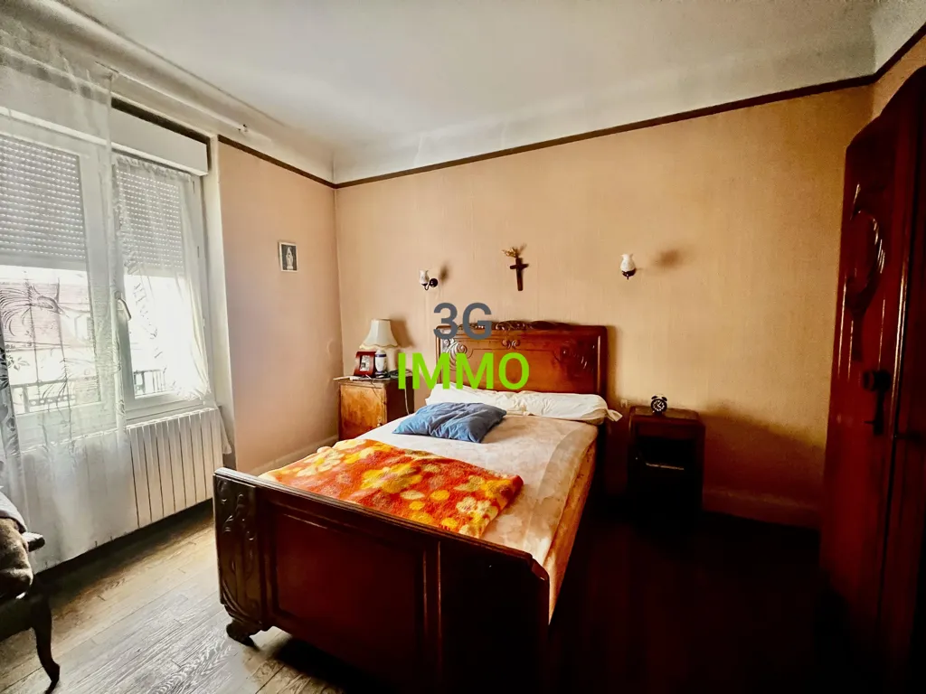 Magamistoad - Renovatable 3-Bed Flat with Balcony in Nevers