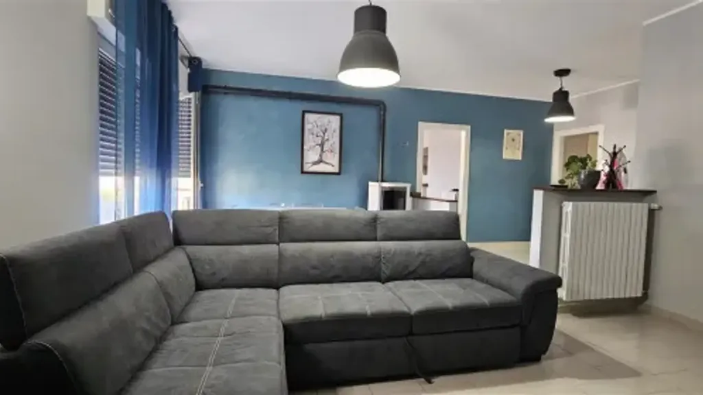 Séjour - Spacious Apartment with Balcony in Atessa