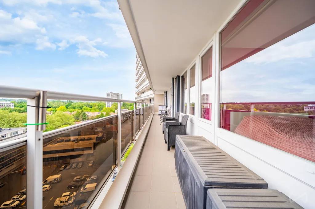 Rõdu - Bright Apartment with Balcony on Marius Renard