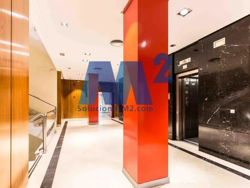 Entrée - Modernised Office Building in Las Rozas, Madrid