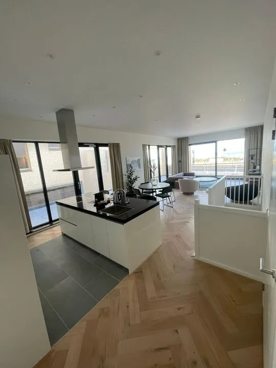 Köök - Seafront Apartment with Balcony in Zandvoort