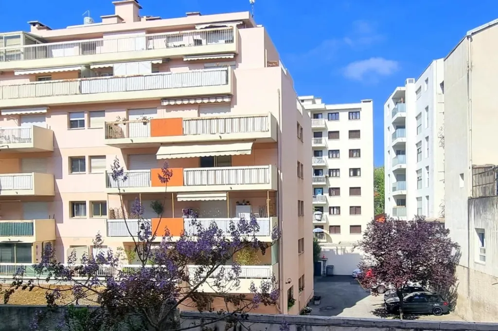 Rõdu - Studio with Balcony in Nice Riquier