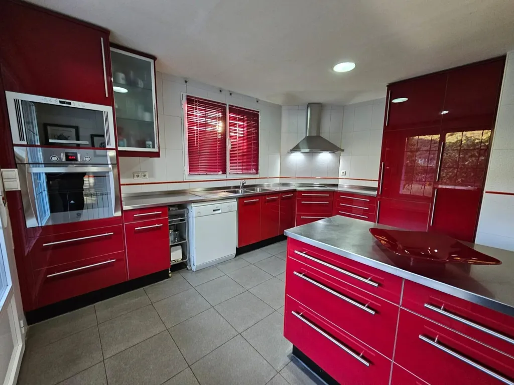 Kitchen - Chalet with Pool in Sierra Norte, Madrid