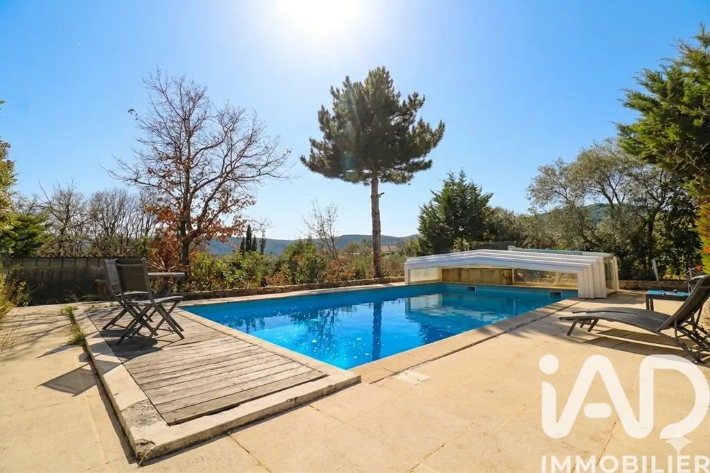 Piscina - Renovated Flat-Plan House with Pool in La Roquebrussanne