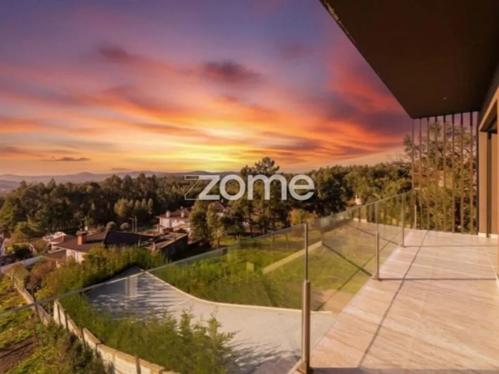 Piscine - Contemporary House with Pool in Cabreiros, Braga