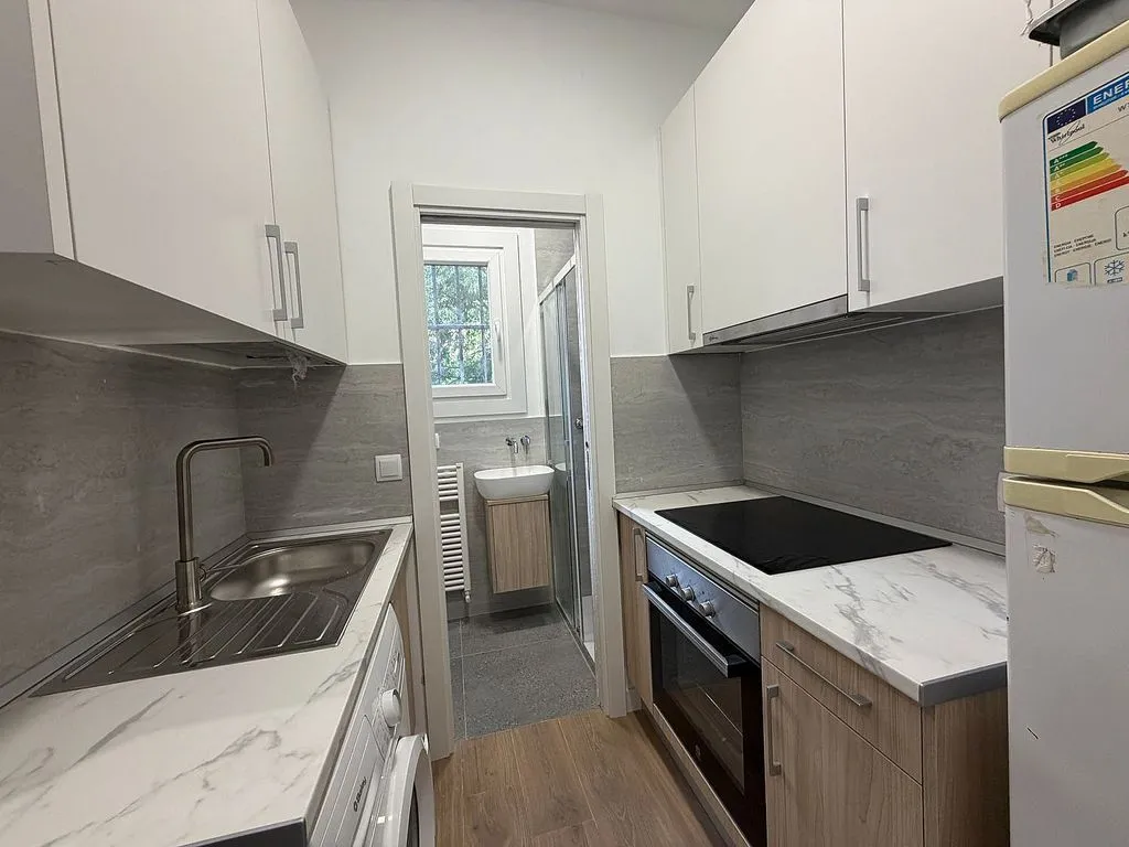 Kitchen - 2-Bedroom Flat in Corrala, Malasaña