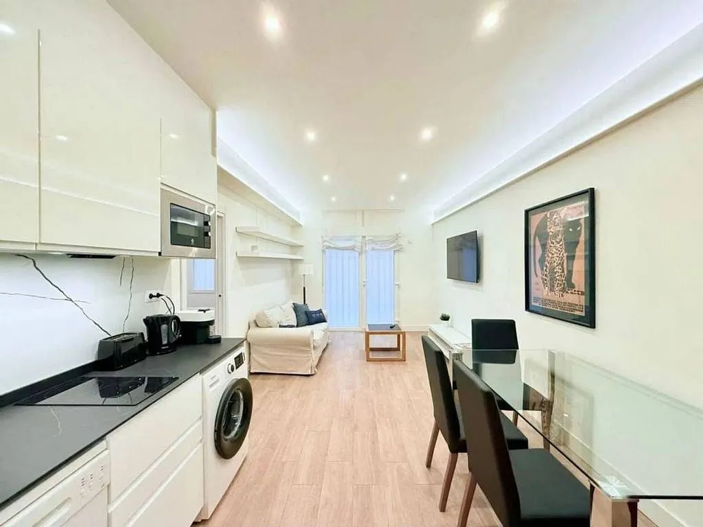 Köök - Modernised Flat with Balcony in Plaza de los Mostenses