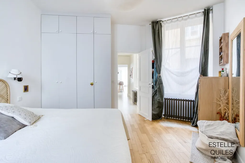 Bedrooms - Historic 5-Piece Apartment in Versailles