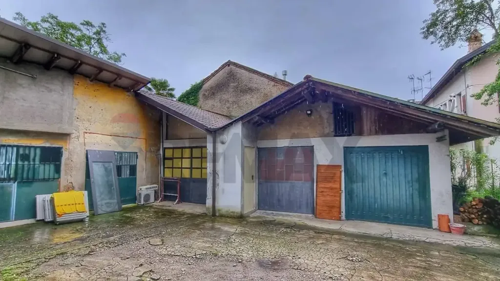 Garden - Developable Plot with Private Garden in Camparada