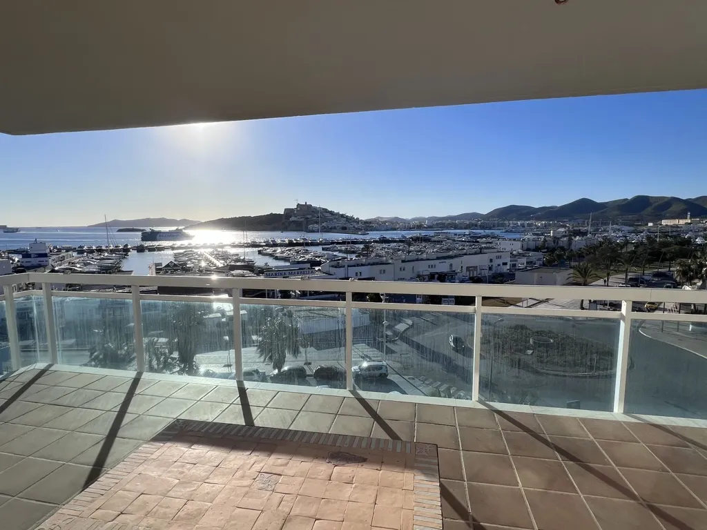 Balcon - Penthouse with Private Solarium on Seafront Promenade