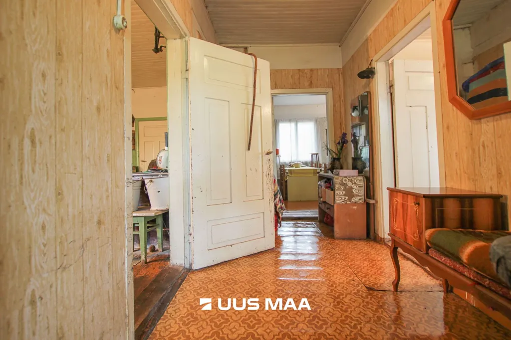 hallway_entrance