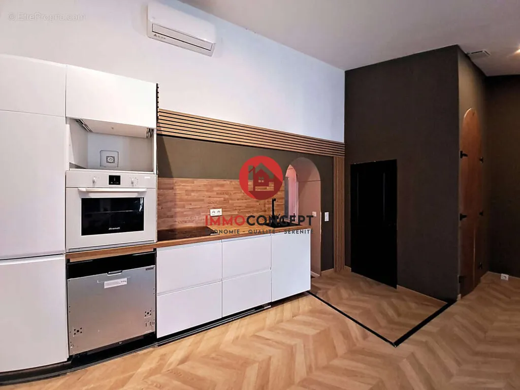 Köök - Converted Townhouse with Garage in Roquemaure