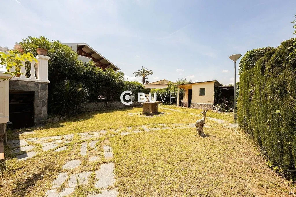 Jardin - Chalet with Pool and Terrace in Abrera